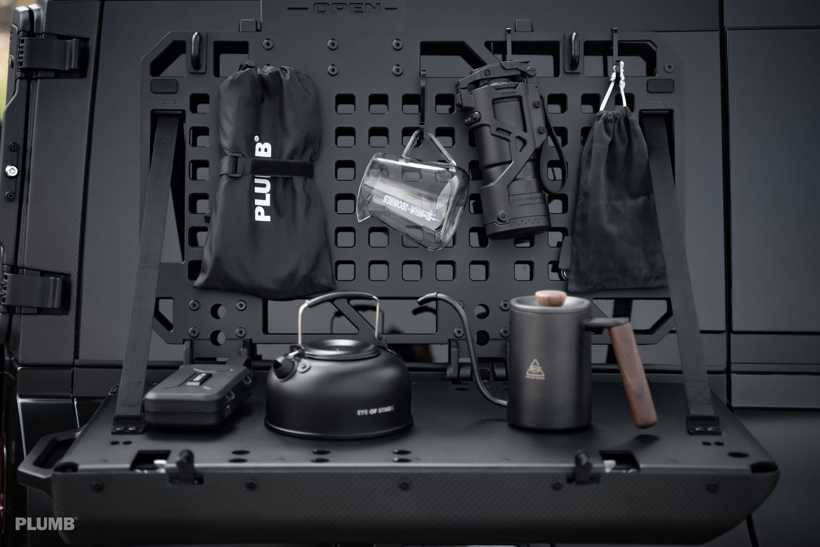 1715179242 193 PLUMB quotM onequot dry carbon side case equipment set