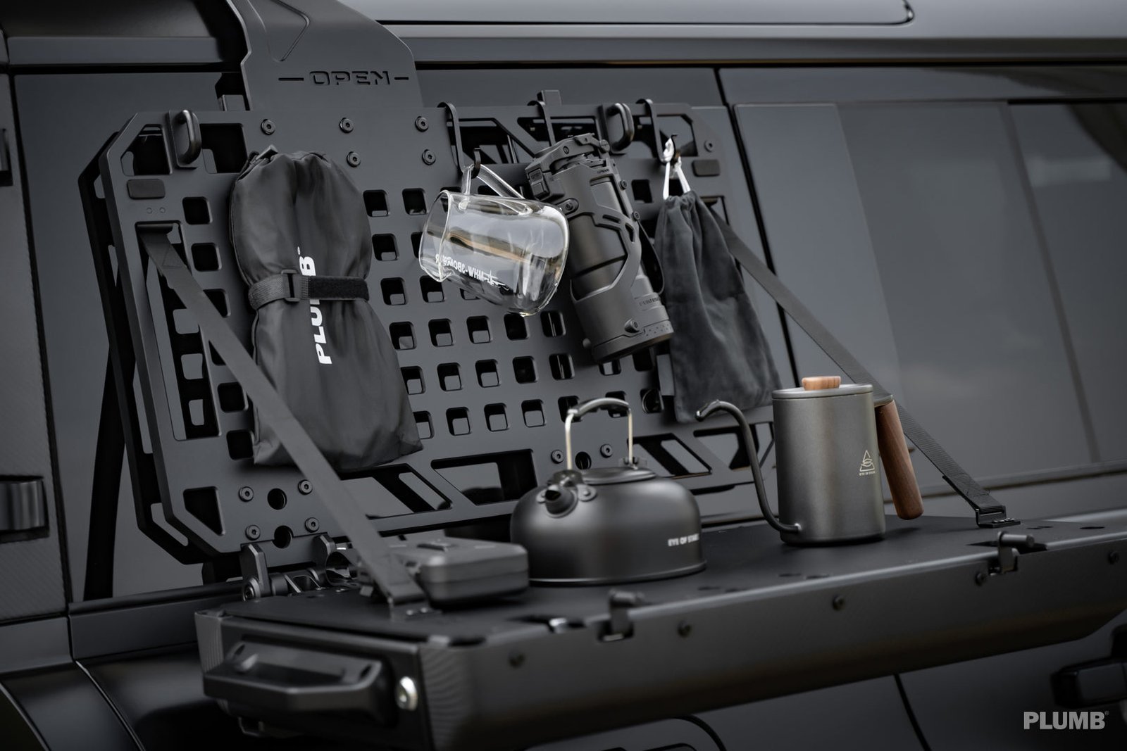 1715179242 29 PLUMB quotM onequot dry carbon side case equipment set